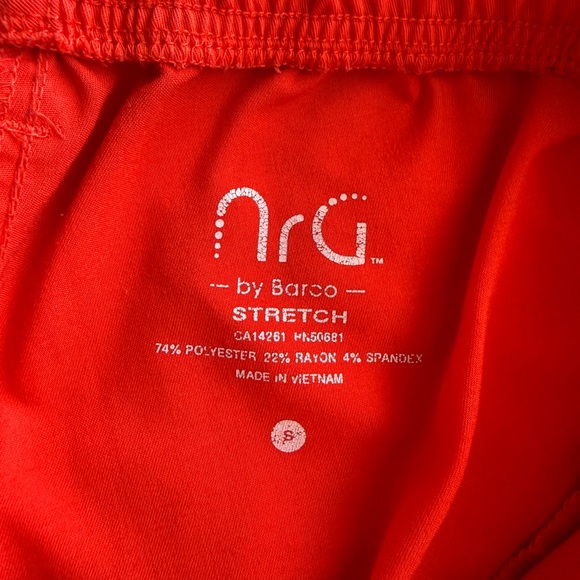 Women’s NRG by Barco scrub set - Picture 6 of 6